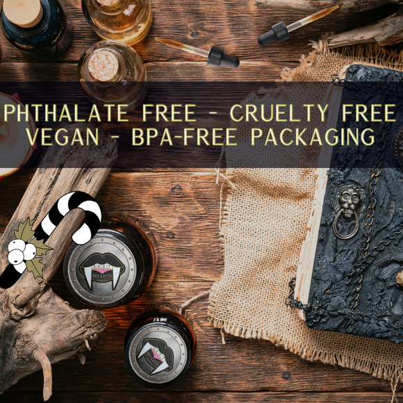 Santa Claws Luxury Crackling Wooden Wick Candle: Cherry Vanilla Tobacco Scent - Picture 7 of 9